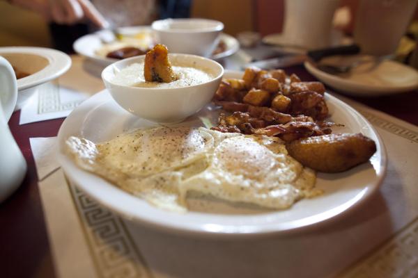 Oakwood Cafe: Most Valuable Breakfast