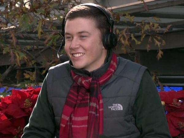Scotty McCreery at the 2011 Raleigh Christmas Parade