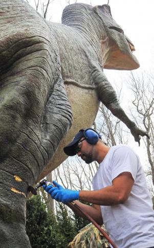 Dinosaurs exhibit opens March 31 at N.C. Zoo