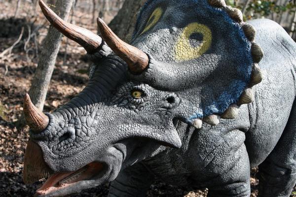 Dinosaurs come to NC Zoo