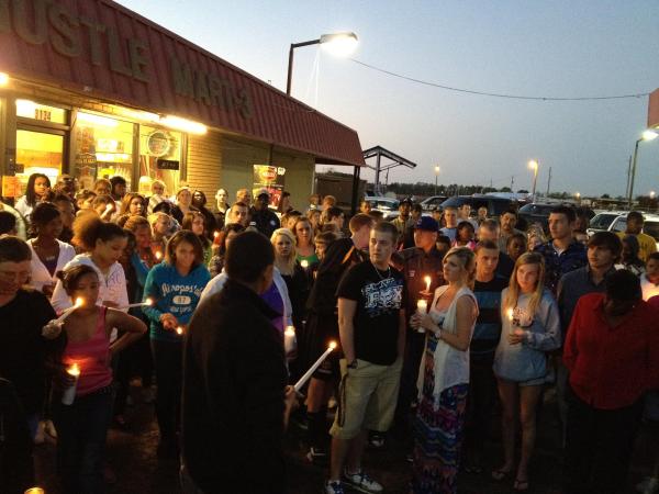 Hundreds attend vigil for Farmville shooting victims