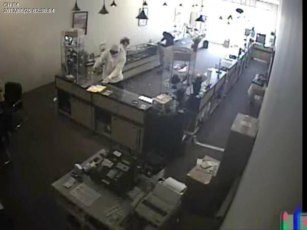 Hope Mills jewelry store robbers