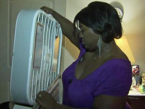 Fan breezes help seniors breathe in heat