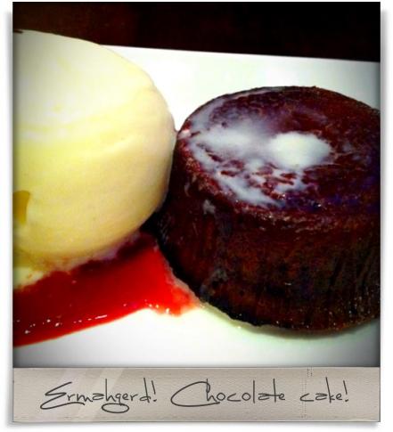 Oro Restaurant and Lounge: Ermahgerd! Chocolate cake!