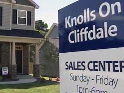 Fayetteville real estate agent robbed while showing house 