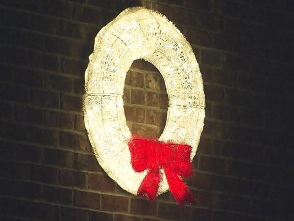 Grinch steals Christmas decorations in Durham neighborhood