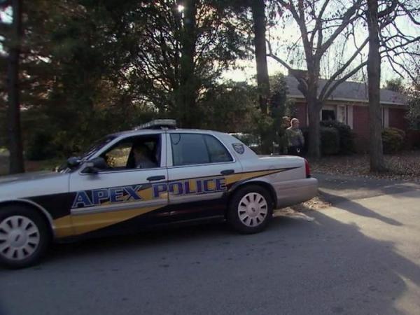 Elderly couple robbed in Apex home