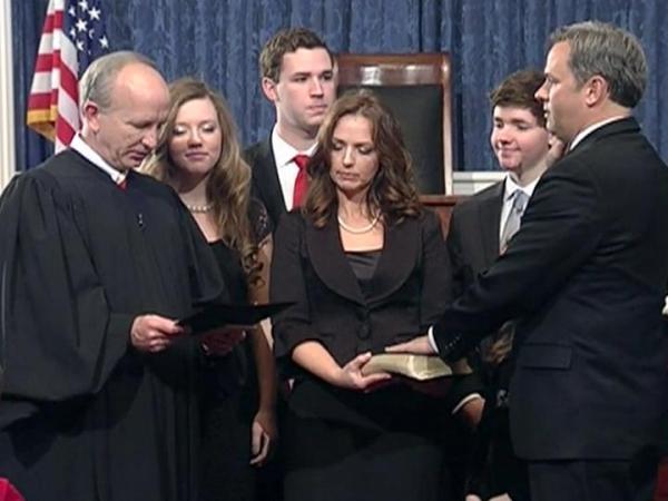 Lieutenant governor takes oath of office