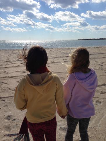 Amanda Lamb's younger daughter and friend at the beach.