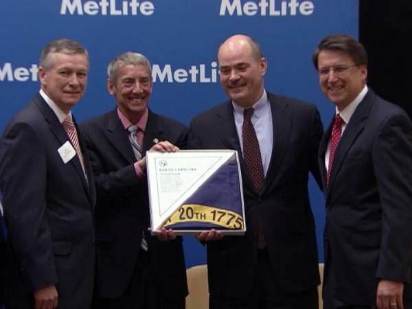MetLife to bring 2,600 jobs to Cary, Charlotte