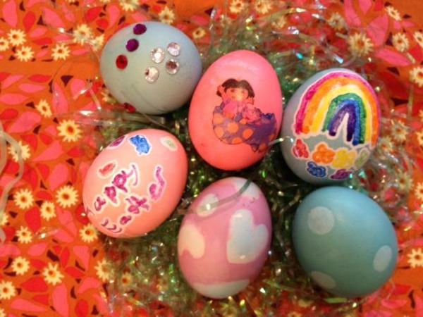 Crafty Mom: Four fun ways to decorate Easter eggs