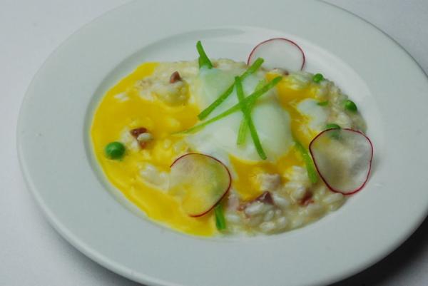 Course 2: Chicken, Pea & Pancetta Risotto, Sous Vide Poached Egg Yolk (Bia) (Image from Competition Dining)