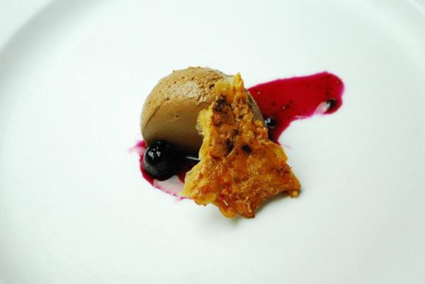 Course 6: Farm Egg Chocolate Mousse, Cinnamon Chicken Skin Chicharones, Blueberry Caramel (Bia) (Image from Competition Dining)