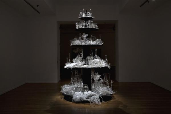 : Beth Lipman, Bride, 2010, glass, wood, 
paint, and glue, 120 × 90 × 90 inches, North 
Carolina Museum of Art, purchased with funds 
from Mr. and Mrs. Gordon Hanes in honor of 
Dr. Emily Farnham, by exchange, 2012.17. 
© Beth Lipman. Photograph by Eva Heyd