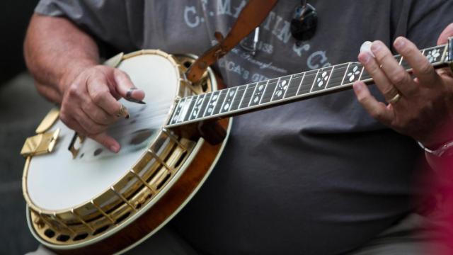 Bluegrass organizers move all weekend events indoors