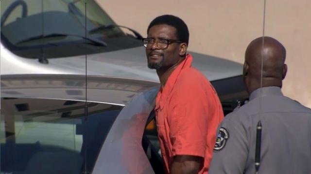4/1/15: Man convicted of killing Michael Jordan's father seeks new trial