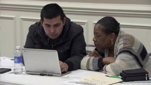 Dozens willing to wait for sign-up help to beat health law's deadline