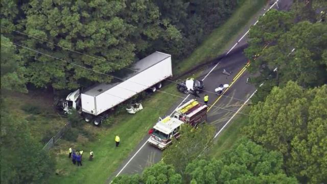 Tractor-trailer, car involved in wreck in Durham
