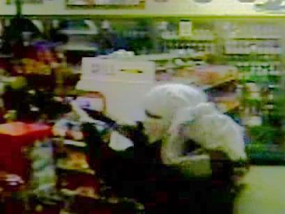 Robbers Strike Warren County Store
