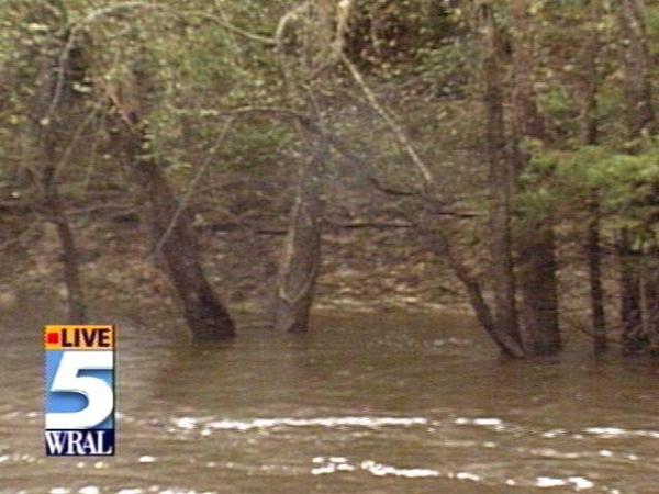 The big worry in eastern North Carolina is how high the rivers, like the Neuse, may go.(WRAL-TV5 News)