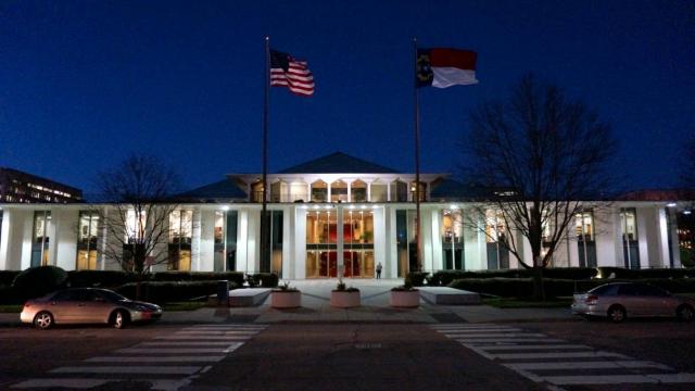 NC Senate tentatively approves income tax limits, two other proposed constitutional amendments