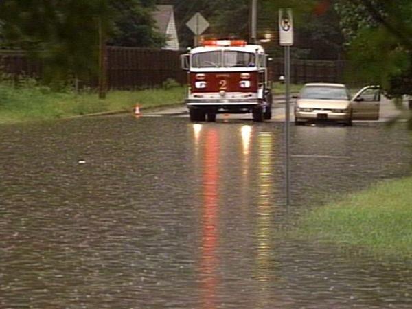 The intersection of Glendale and Medical Park Drive in Wilson was flooded Monday morning.(WRAL-TV5 News)