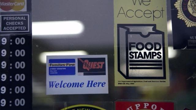 House tentatively OKs food stamp crackdown