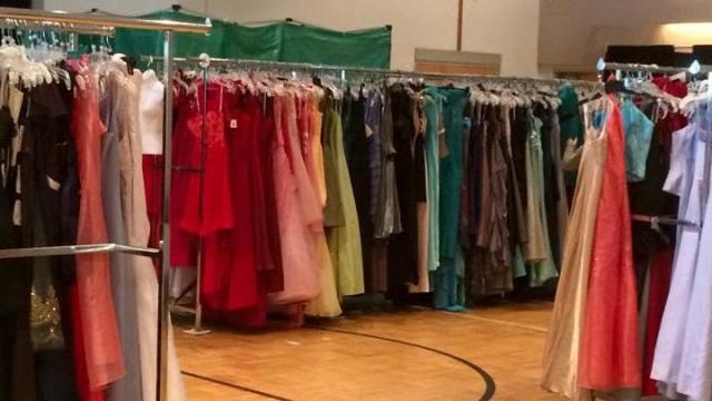 Free prom dresses, accessories! Apex Prom Shoppe opens this week