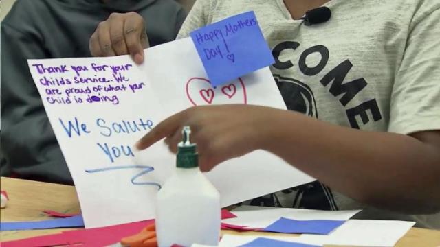 Students send Mother's Day cards to parents of soldiers