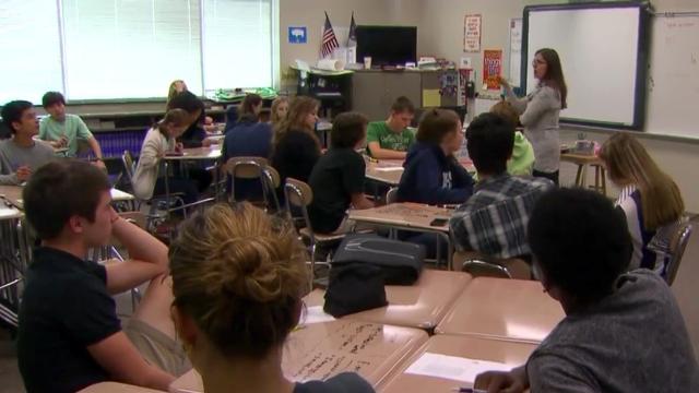NC education board votes for teacher evaluation plan that could raise pay