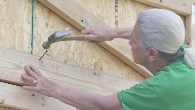'We don't mind heights': Habitat builds get help local volunteers