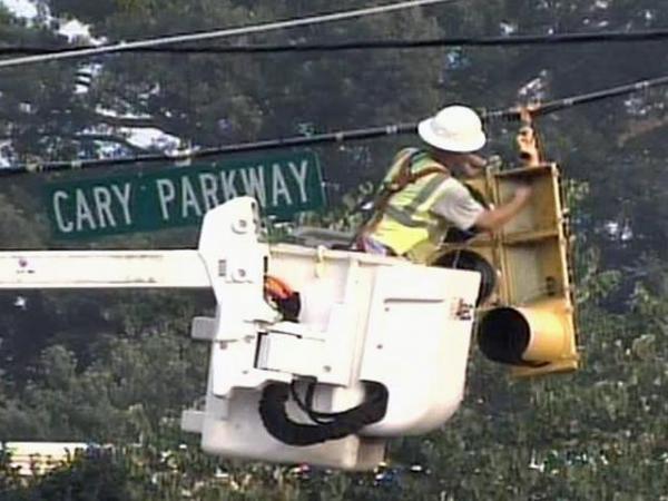 Wreck Leaves Cary Power Customers Without AC