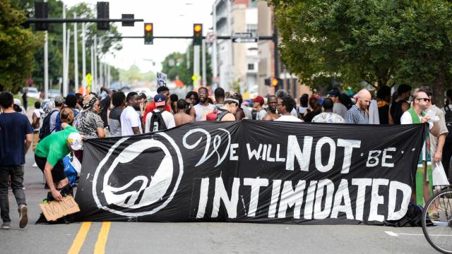 Anti-KKK marchers on the steps and around the old courthouse in Durham, North Carolina on Friday Aug. 18, 2017 (Beth Jewel/WRAL contributor).