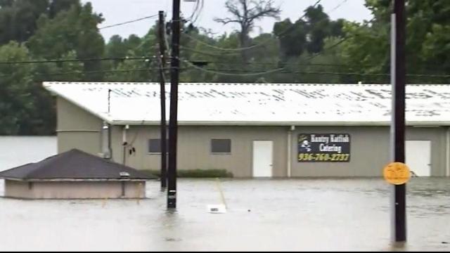 Residents flee homes as Texas experiences unprecedented flooding