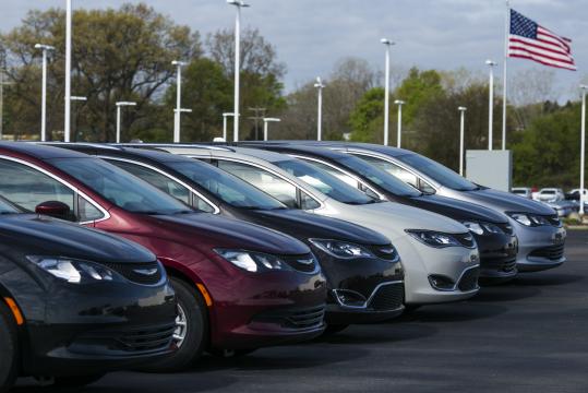 Auto Sales End a 7-Year Upswing, With More Challenges Ahead