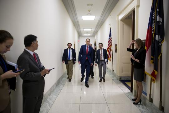 House Extends Surveillance Law, Rejecting New Privacy Safeguards