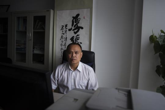 China Rights Lawyer Detained After Posting Pro-Democracy Appeal