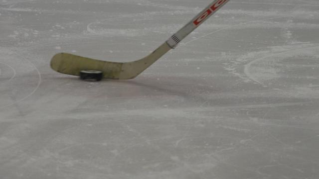 Two Raleigh-area junior hockey teams in quarantine after positive coronavirus cases
