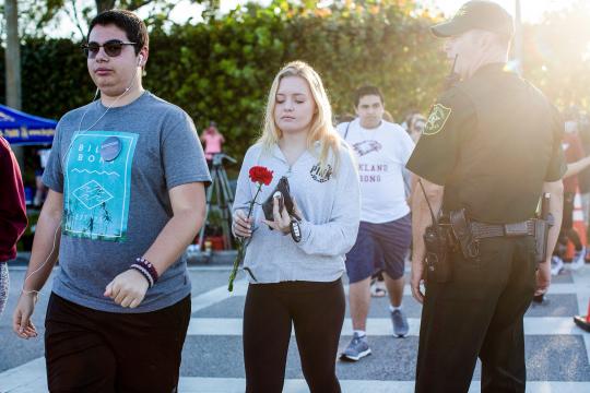 Photos: Stoneman Douglas students return to school two weeks after shooting