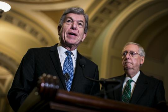 Senate Advances Bill to Loosen Banking Rules, Revealing Democratic Split