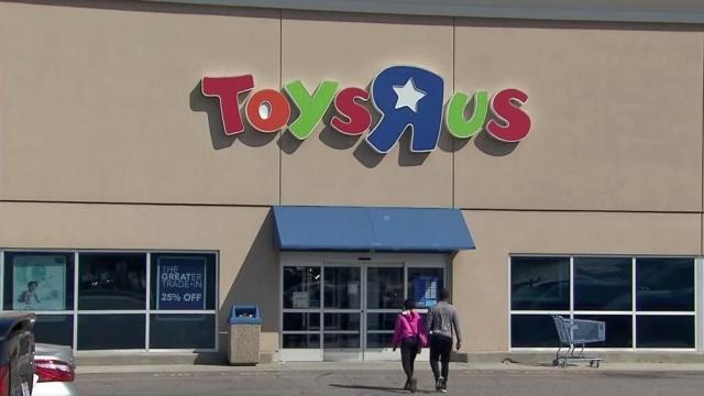 Fayetteville shoppers visit Toys R Us for deals, nostalgia 