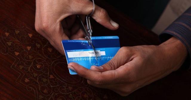 Here’s the Right Way to Close Your Expensive Rewards Credit Card