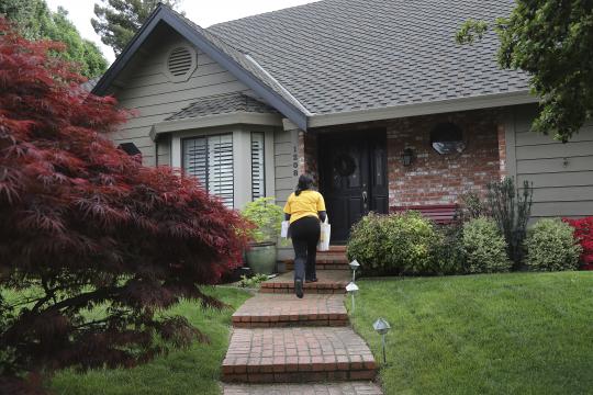 A California Housing Fight, Waged With Pen and Walking Shoes