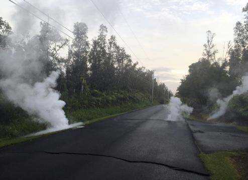 In Hawaii, Kilauea Volcano Erupts, Spewing Lava and Gases Near Homes