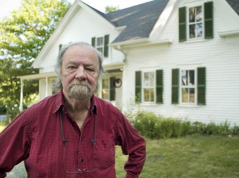 Donald Hall, Poet Laureate Who Illuminated Rural Life, Dies at 89