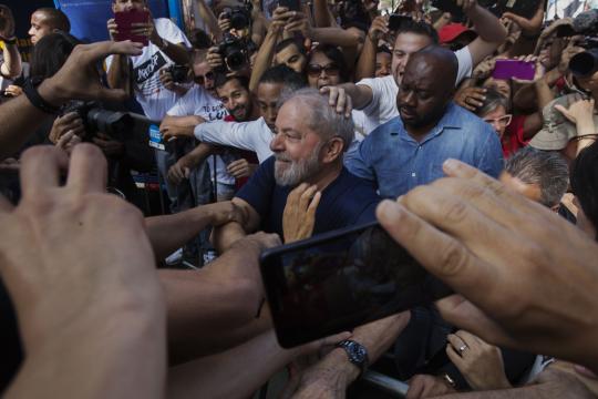 Judge Orders Brazil to Release Ex-President Lula, Setting Off Legal Uproar