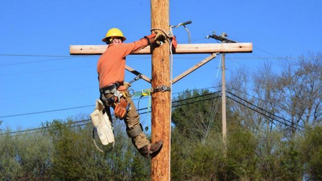 Community college programs respond to industry demand for line workers