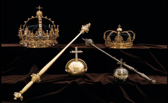 Thieves in Sweden Steal Royal Treasures and Escape by Speedboat