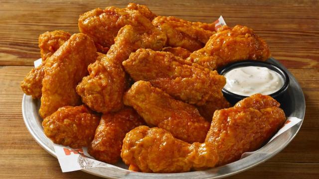 Hooters: BOGO wings deal Monday