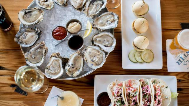 Oysters, cocktails the focus of new North Hills restaurant